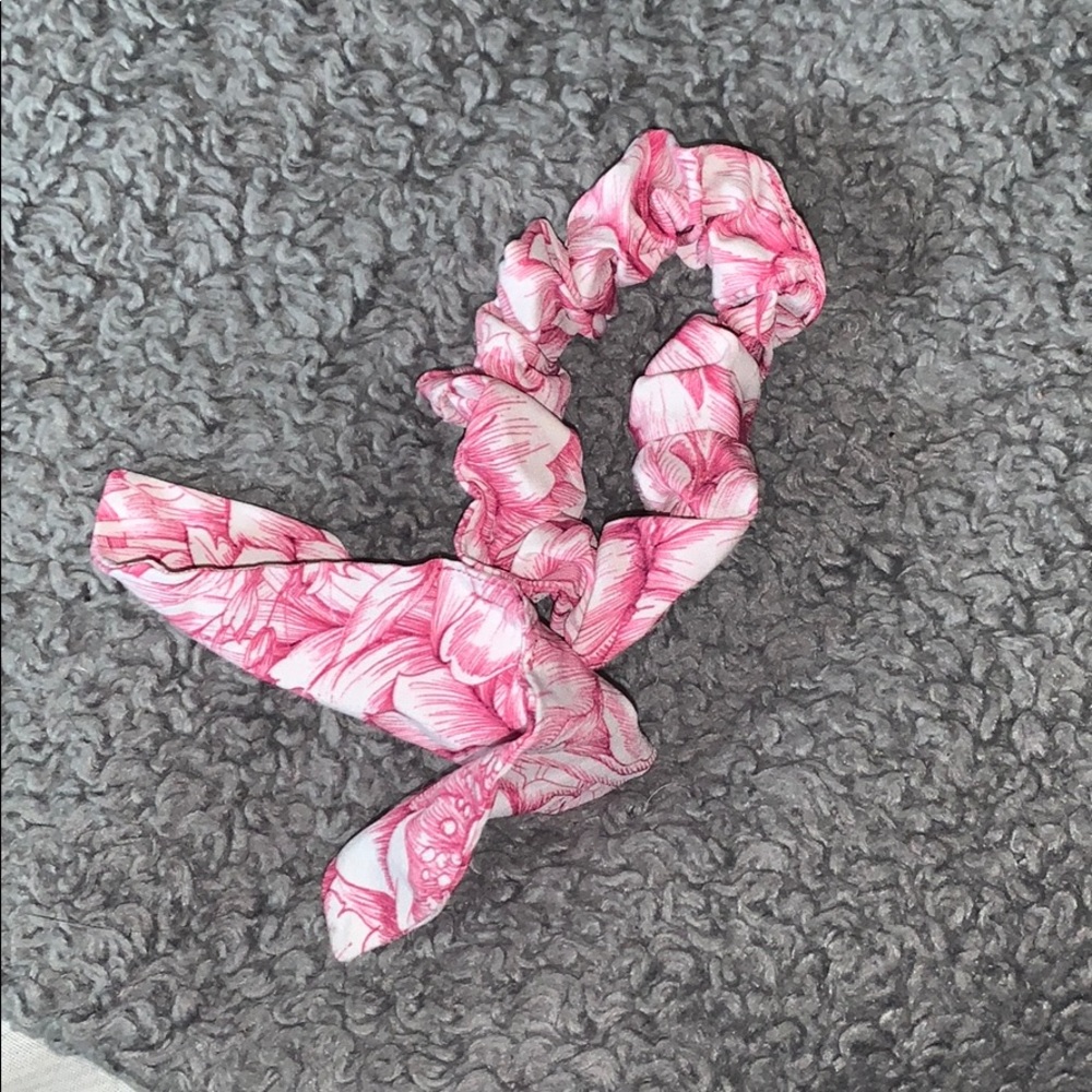 Pink and white scrunchie
